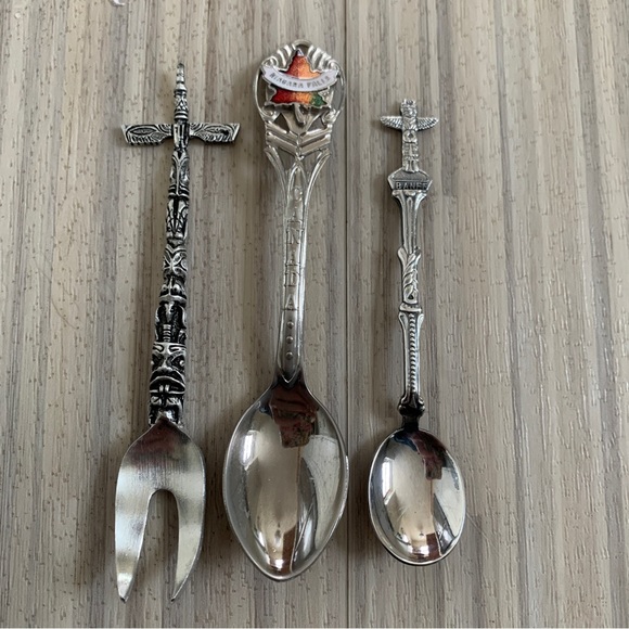 Set of Candidan Souvenir Spoons - Picture 3 of 6